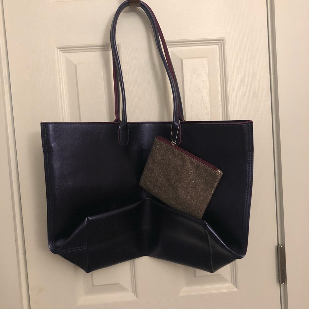 Tote with matching make up clutch